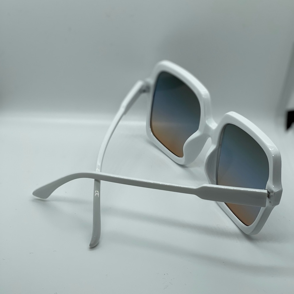 New! Women sunglasses.